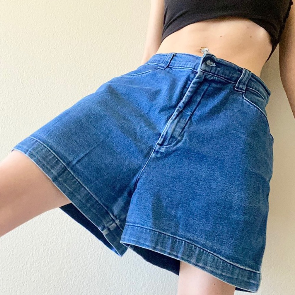 90s Vintage high waisted Lee shorts !